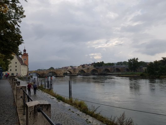 Steinerne Brücke by null