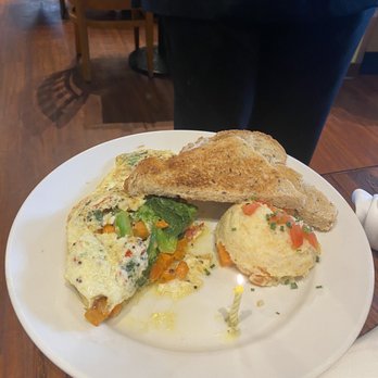 Miss Shirley's Cafe, Inner Harbor - Healthy 'Hot Mess' Scramble with Stone Ground Grits without the bacon - Breakfast & Brunch Near Me - Baltimore, Maryland Miss Shirley's Cafe, Inner Harbor - Healthy 'Hot Mess' Scramble with Stone Ground Grits without the bacon - Breakfast & Brunch Near Me - Baltimore, Maryland