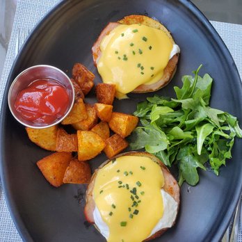 BALEENkitchen - Classic Benedict - Seafood Near Me - Redondo Beach, California BALEENkitchen - Classic Benedict - Seafood Near Me - Redondo Beach, California