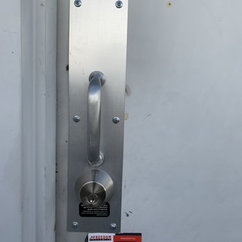 Freedom Locksmith - Keys & Locksmiths Near Me - North Hollywood, California