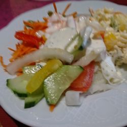 Osterwind - Mein Salat Teller vom gut sortiertem Buffet. Danach gab es 1 gute Rindfleisch Suppe