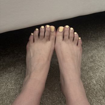 Golden Nails & Spa - Gel pedicure - baby yellow - Nail Salons Near Me - Sacramento, California Golden Nails & Spa - Gel pedicure - baby yellow - Nail Salons Near Me - Sacramento, California