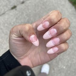 Le Nails - This is my poorly French tip I have received I would normally think French tip is more than a clear coat