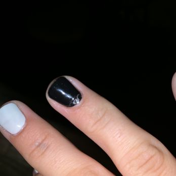 Spa & Nail Creations - This nail is suppose to have 3 gems and it only has 1...it's only been 6 hours and I lost 2. - Nail Salons Near Me - Mesa, Arizona Spa & Nail Creations - This nail is suppose to have 3 gems and it only has 1...it's only been 6 hours and I lost 2. - Nail Salons Near Me - Mesa, Arizona