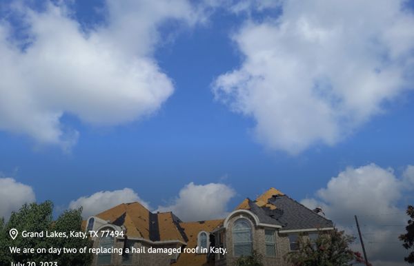 Colony Roofing & Exteriors Logo