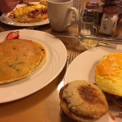 Gateway Inn - Breakfast @ Mt. Rainier