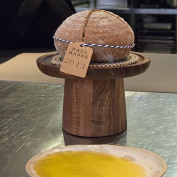 Mono - Homemade bread and olive oil, so good! - French Near Me - Hong Kong, HK