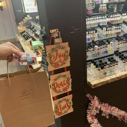 GiGi's Scents & Suds - Shop local