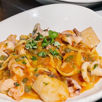 Bettolino Kitchen - Linguini Del Mare - Italian Near Me - Redondo Beach, California Bettolino Kitchen - Linguini Del Mare - Italian Near Me - Redondo Beach, California