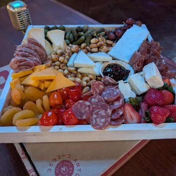 Broadway Sing-Along Bar - Pop-Up Restaurants Near Me - Austin, Texas