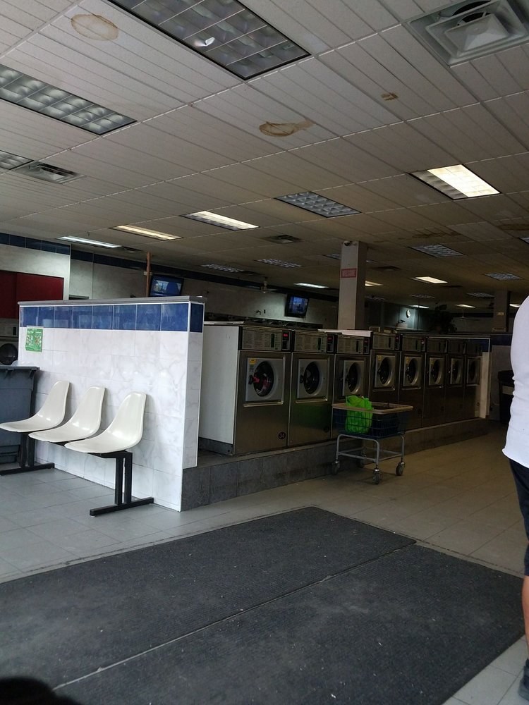 METRO COMMUNITY LAUNDROMAT Updated August 2024 20 Photos & 57
