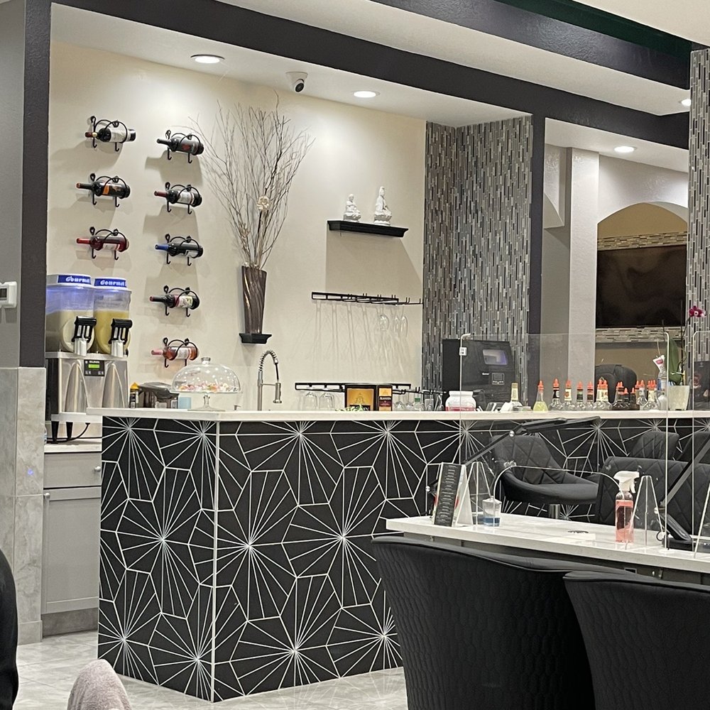Verona Nails Bar - Bar area - Nail Salons Near Me - San Antonio, Texas