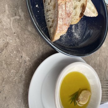 Tarantelli's - Bread  service - Italian Near Me - Wilmington, North Carolina