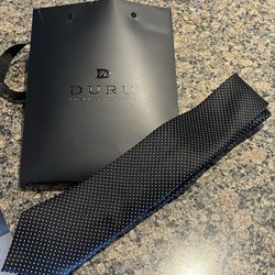 Duru Luxury Clothing - Nice tie, and the packaging is quite chic.