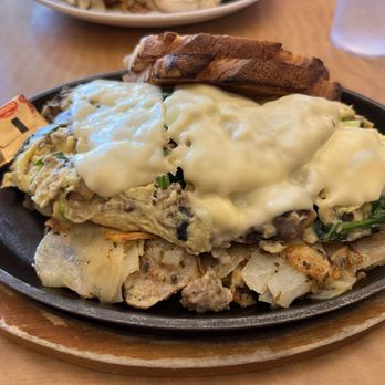 Cafe M - Berkeley Hills Scramble - Breakfast & Brunch Near Me - Berkeley, California