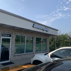 Ari's Massage & Spa