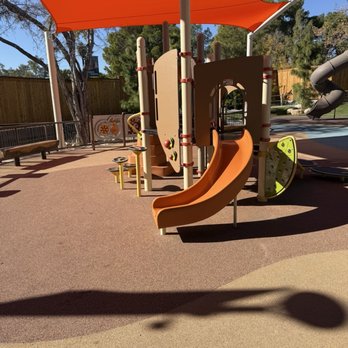 Reid Park Zoo - playground in zoo (little kid area) - Zoos Near Me - Tucson, Arizona