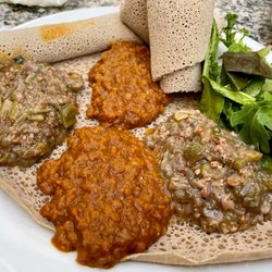 Petit Valentien - Bawaya (okra) and Ye'misir wat (lentil) a la carte