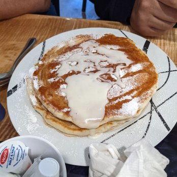 Sweet Jean's Cafe - Cinnamon roll pancake - Breakfast & Brunch Near Me - East Hampton, Connecticut