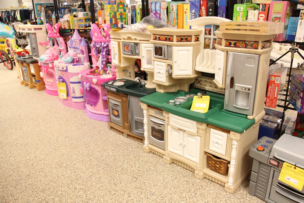 JUST BETWEEN FRIENDS BROOMFIELD/BRIGHTON 9755 Henderson Rd, Brighton