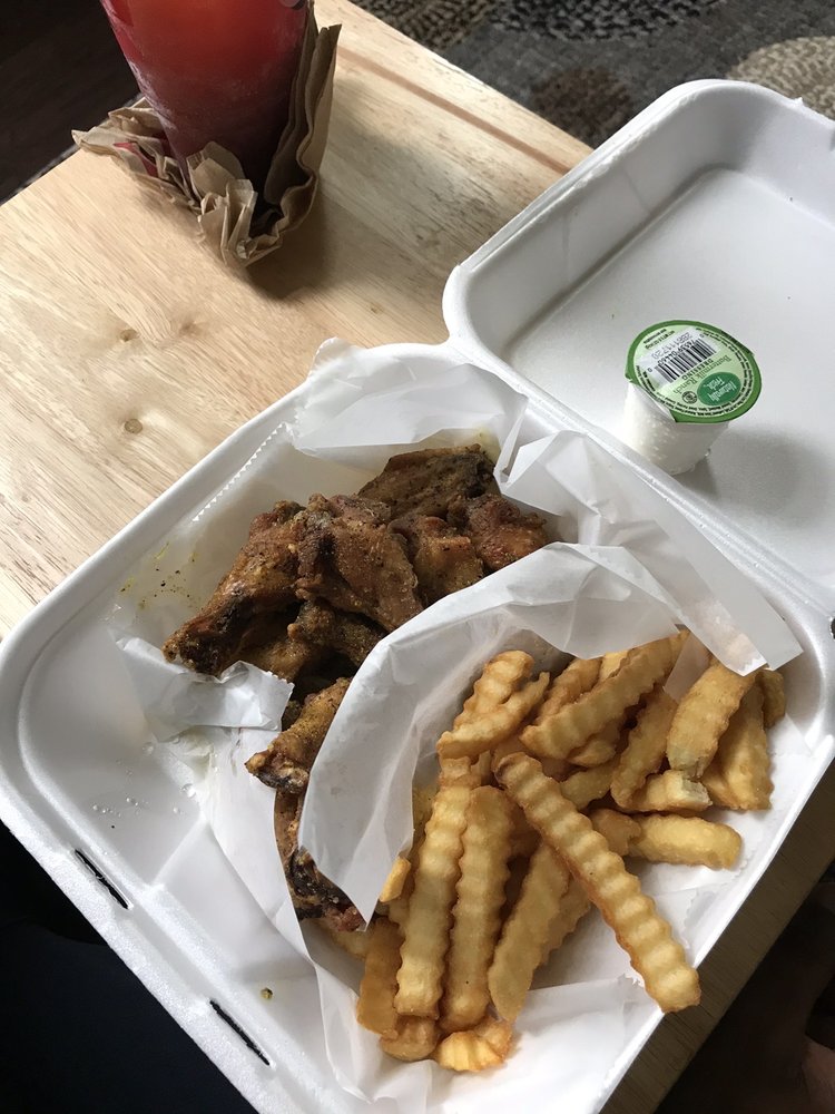 WINGS CONNECTION Updated July 2024 38 Photos & 49 Reviews 3055 N