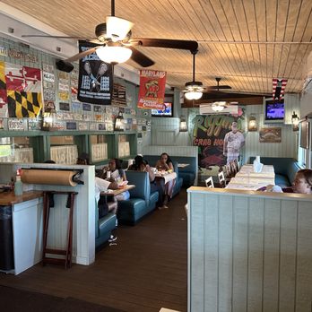 Riggins Crabhouse - Seafood Markets Near Me - Lantana, Florida Riggins Crabhouse - Seafood Markets Near Me - Lantana, Florida