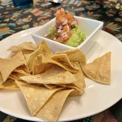 Siete - Chips with pico & guacamole