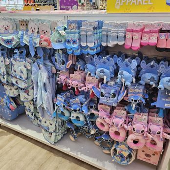 Miniso - Pet Toys. - Toy Stores Near Me - Santa Monica, California