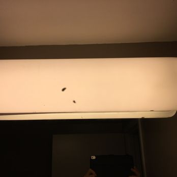 Motel 6 - Bathroom light - Hotels Near Me - Newport, Rhode Island