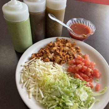 Los Burritos Tapatios - Chicken tacos , no tortillas - Mexican Near Me - Downers Grove, Illinois