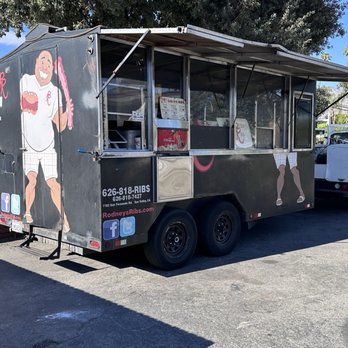 Rodney's Ribs - Food Trucks Near Me - Pasadena, California