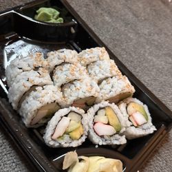 Giant Eagle Market District - Sushi