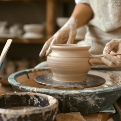 Oceanside Pottery Club - Wheel throwing classes, skill building workshops and open studio.