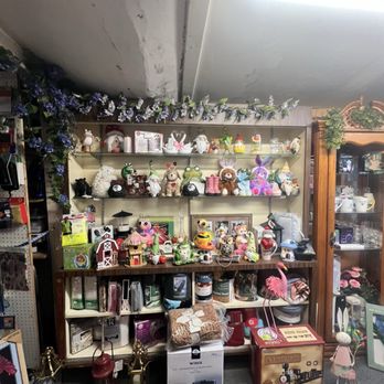 Melody's Place - Bars Near Me - Lytle Creek, California