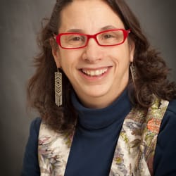 Emerald City Clinic - Dr Molly Niedermeyer, Chief Medical Officer and owner of Emerald City Naturopathic Clinic