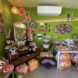 HipNest - Gifts, bags, art & more!