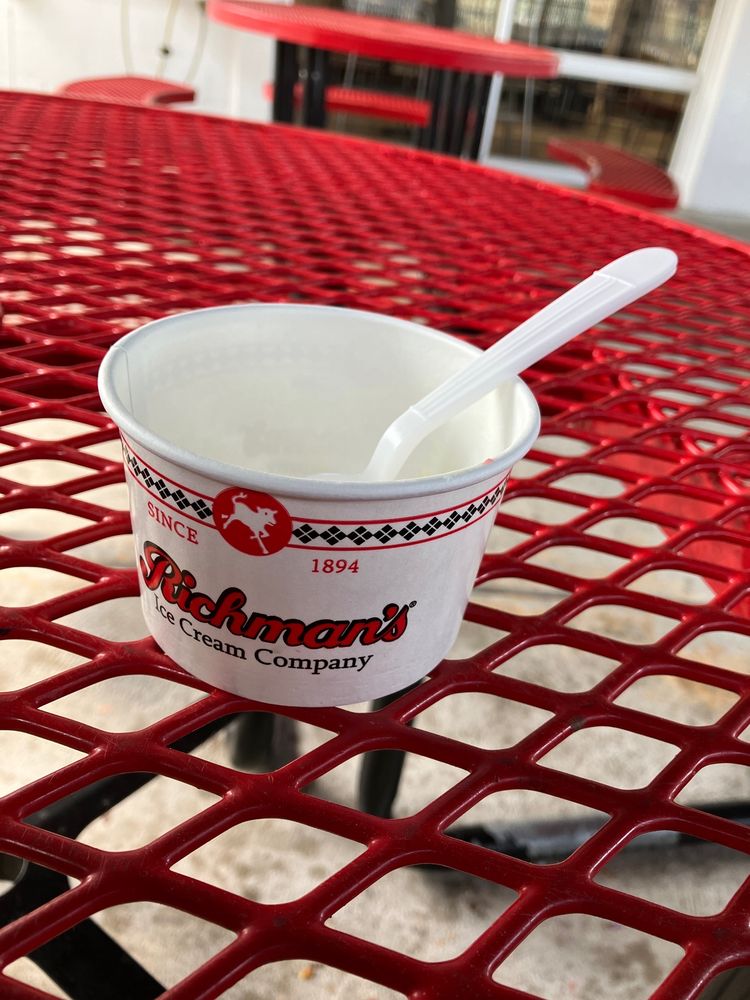 Richman's Ice Cream & Burger, Levittown Roadtrippers