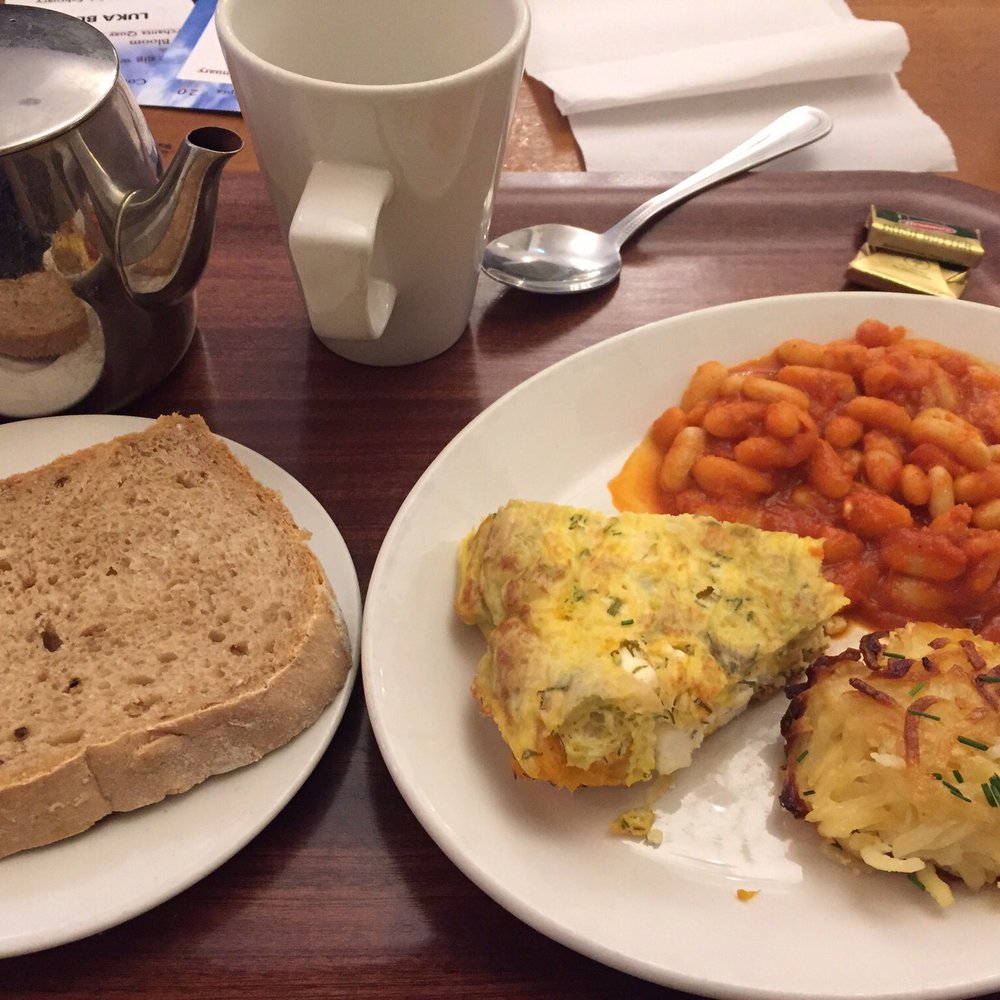 Cornucopia - Saturday breakfast with beans in tomato sauce, hash browns, egg bake, bread, and tea. - Vegan Near Me - Dublin, D