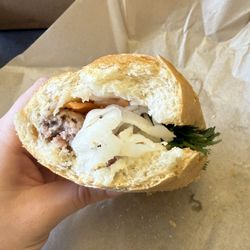 Banh Mi Ong Beo - Fairfax - Sandwich #4: Xíu Mai/Meatballs