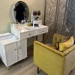 Lulu Head Spa - Consult station