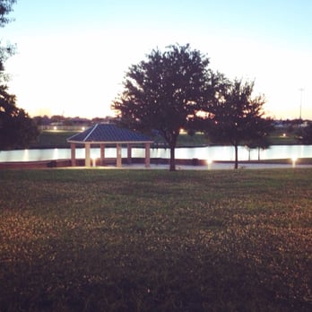 Capp Smith Park - Beautiful park for jogging/walking - Parks Near Me - Watauga, Texas