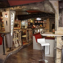 Bar & Grill 60