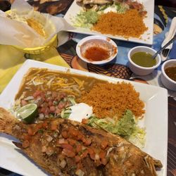 El Mariachi Restaurant - Red snapper