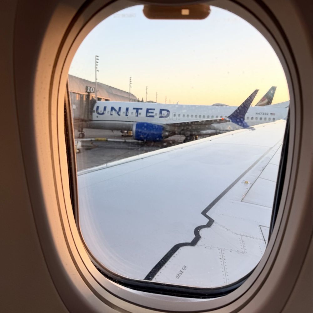 American Airlines Santa Ana, CA - Last Updated January 2026 - Yelp