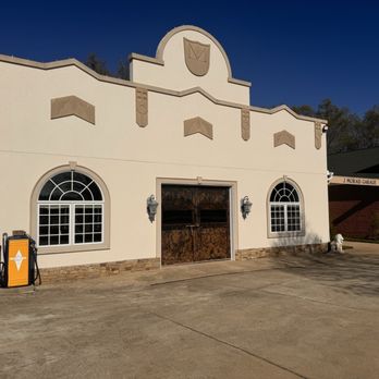 Morais Vineyards & Winery - Garage - Venues & Event Spaces Near Me - Bealeton, Virginia Morais Vineyards & Winery - Garage - Venues & Event Spaces Near Me - Bealeton, Virginia