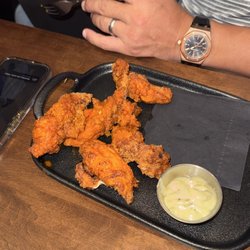 Top Shelf Sports Lounge - Tender bolts - chicken tenders