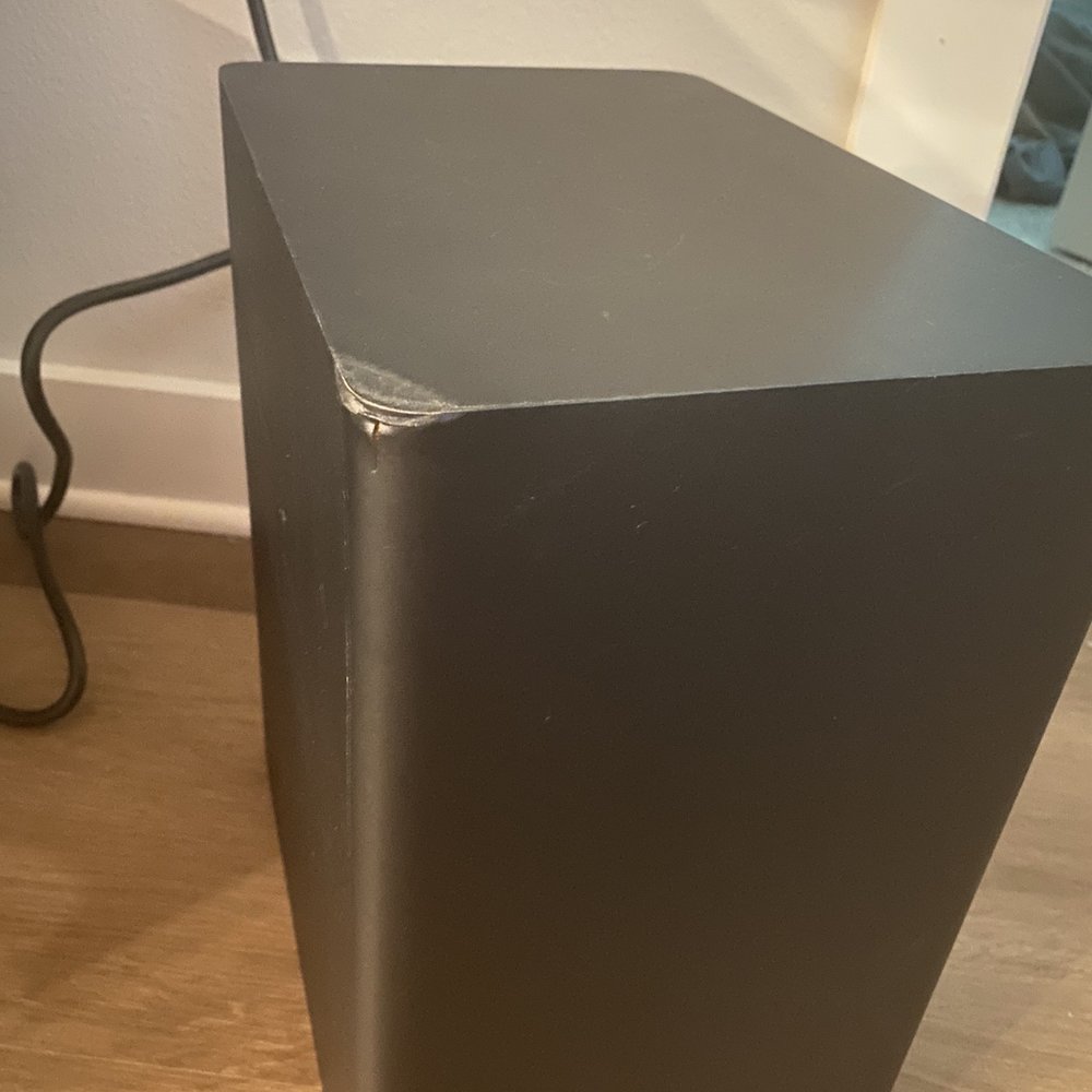 Swift Moves - Damage from dropping subwoofer we asked them NOT to move - Movers Near Me - St. Petersburg, Florida Swift Moves - Damage from dropping subwoofer we asked them NOT to move - Movers Near Me - St. Petersburg, Florida
