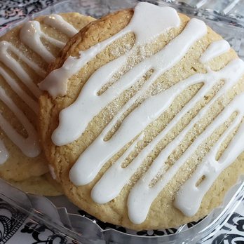 Redbud Cafe - Lemon snickerdoodle cookies - Cafes Near Me - Blanco, Texas