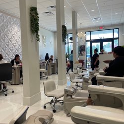 Ambience Nail Spa - Beautiful salon. Great vibes