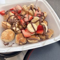 La Mexicana Antojitos - Mini pancakes with nutella